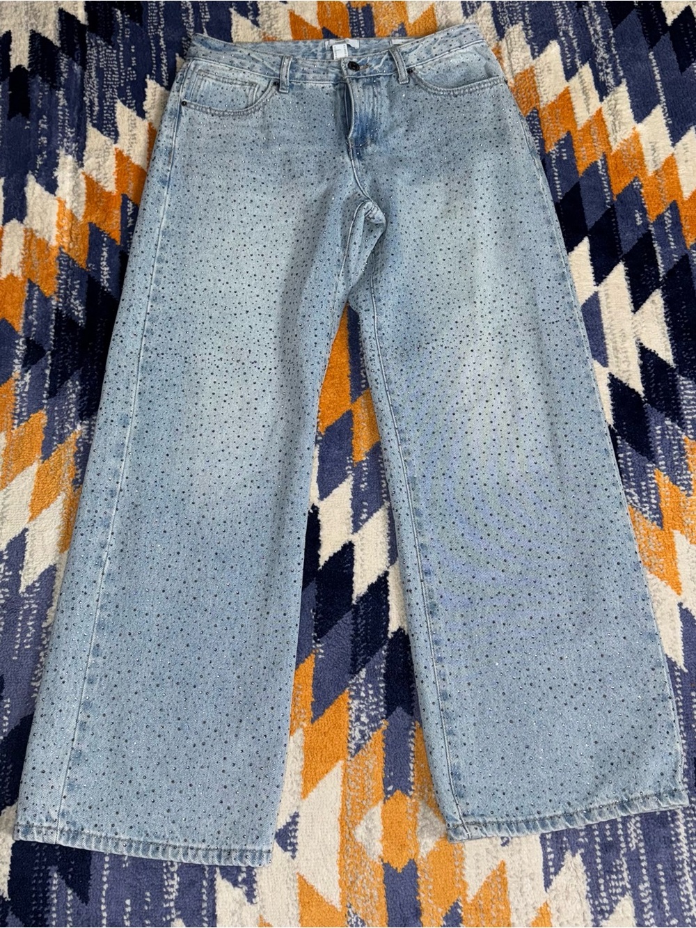 Forever 21 all over Rhinestone Jeans baggy size 29